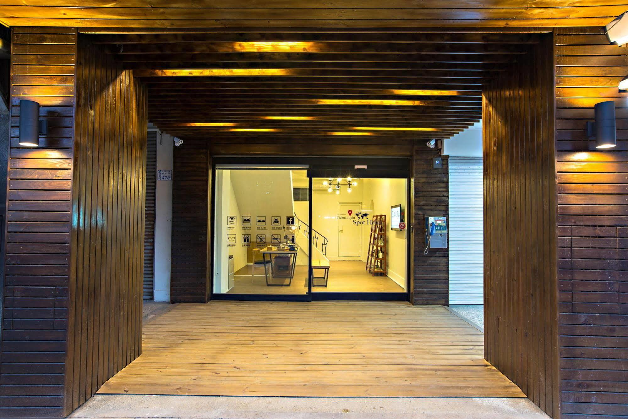 Traveller-Inn Day Moon Hotel Taitung Exterior foto